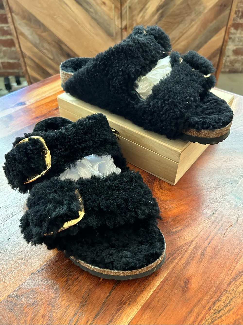 Birkenstock Shearling Arizona Big Buckle Black Gold - Size EU42